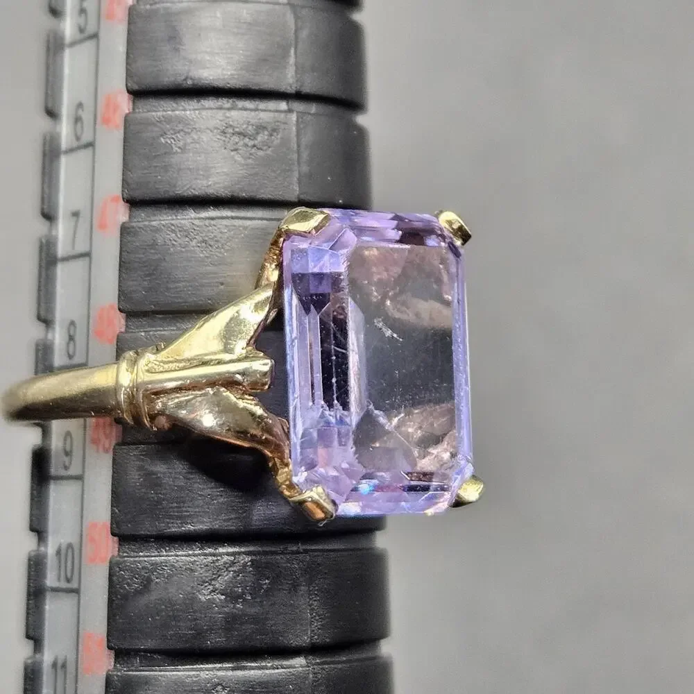10K Yellow Gold Purple Emerald Cut Gemstone Ring Size 5 3.41g Vintage